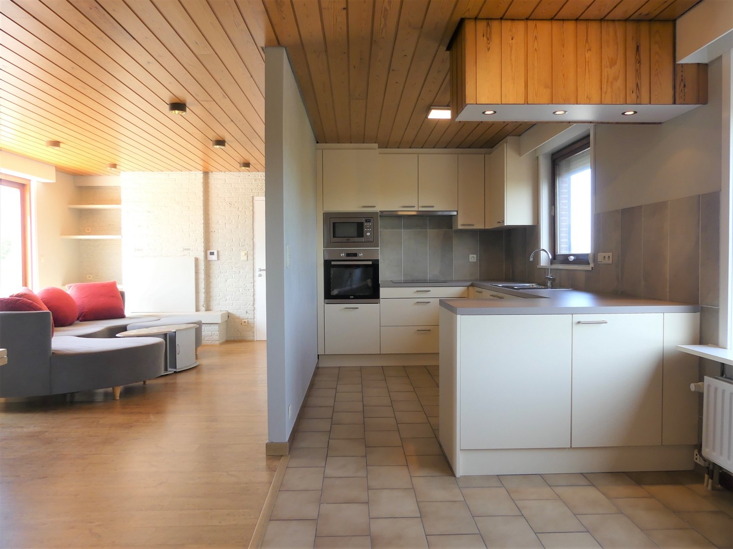 Ruim appartement met groot zonnig terras (55 m²) en ondergrondse garagebox foto 5
