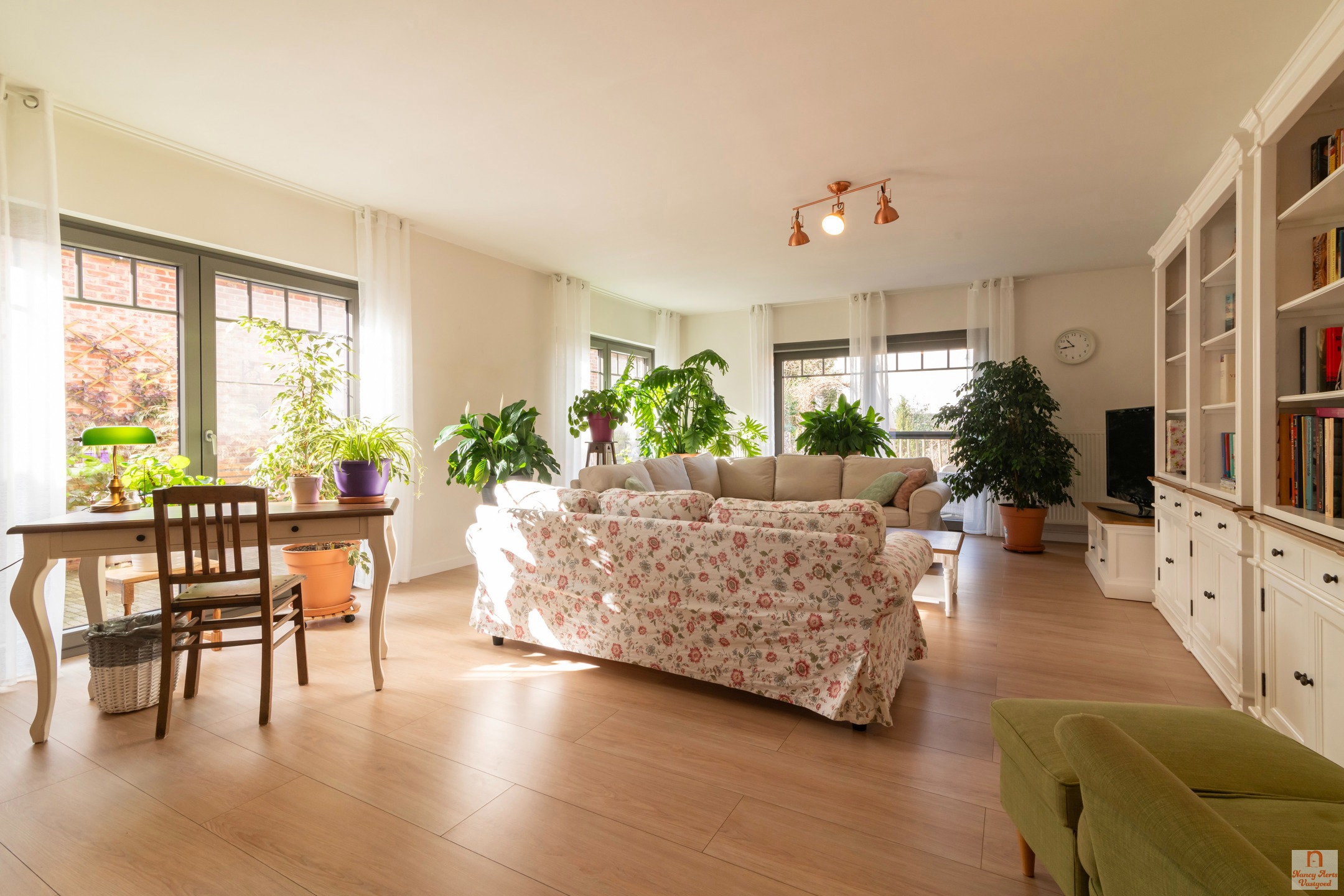 Stijlvol gelijkvloers appartement met zonnige tuin in Leopoldsburg foto 2