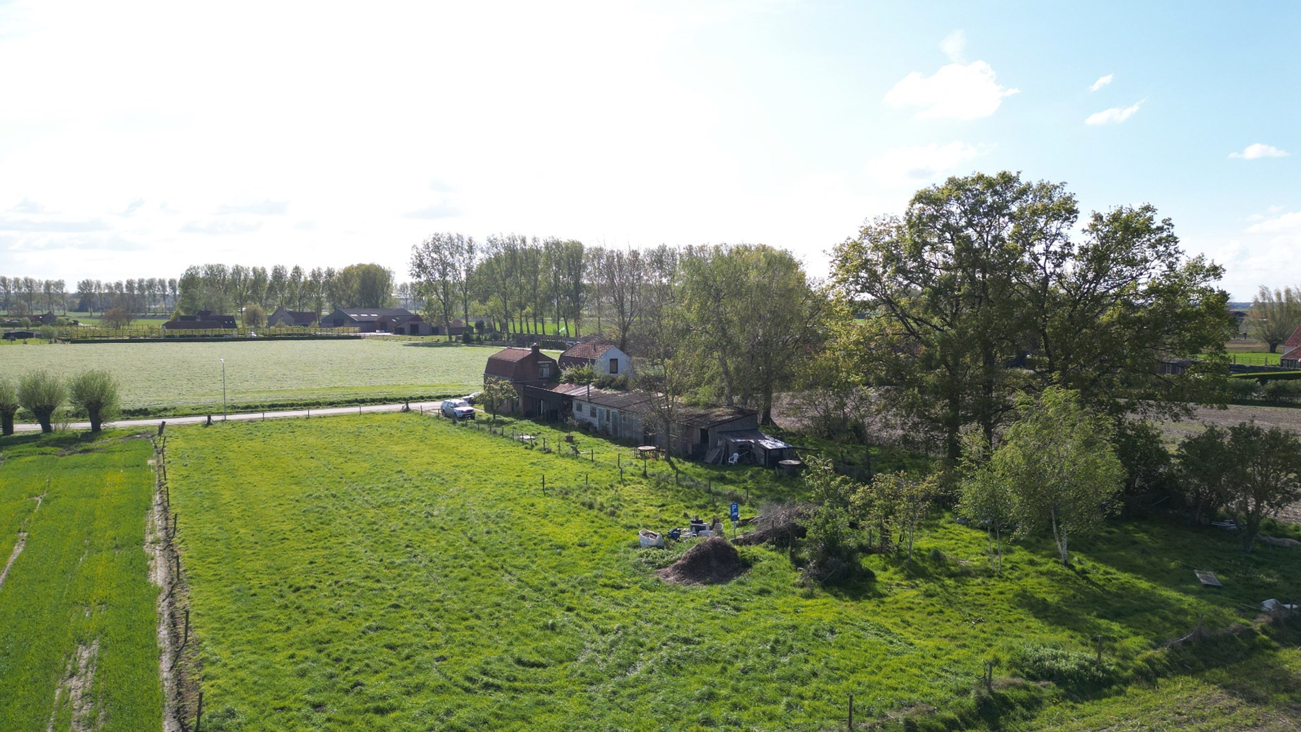 Te renoveren huis met een oninneembaar uitzicht van meer dan 2.2 ha over de velden en natuur! foto 14