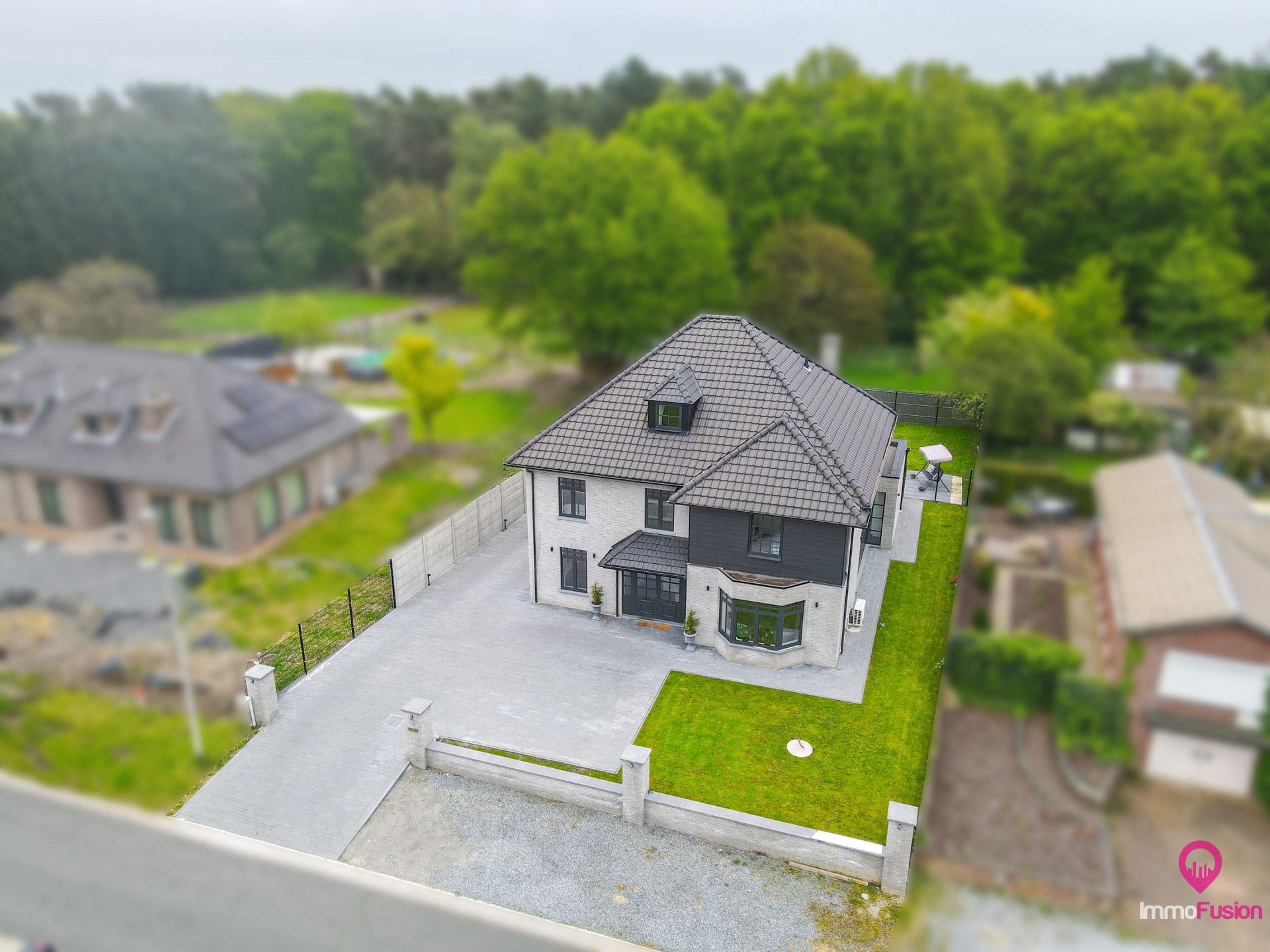 Karaktervolle instapklare nieuwbouw villa in Houthalen! foto 3