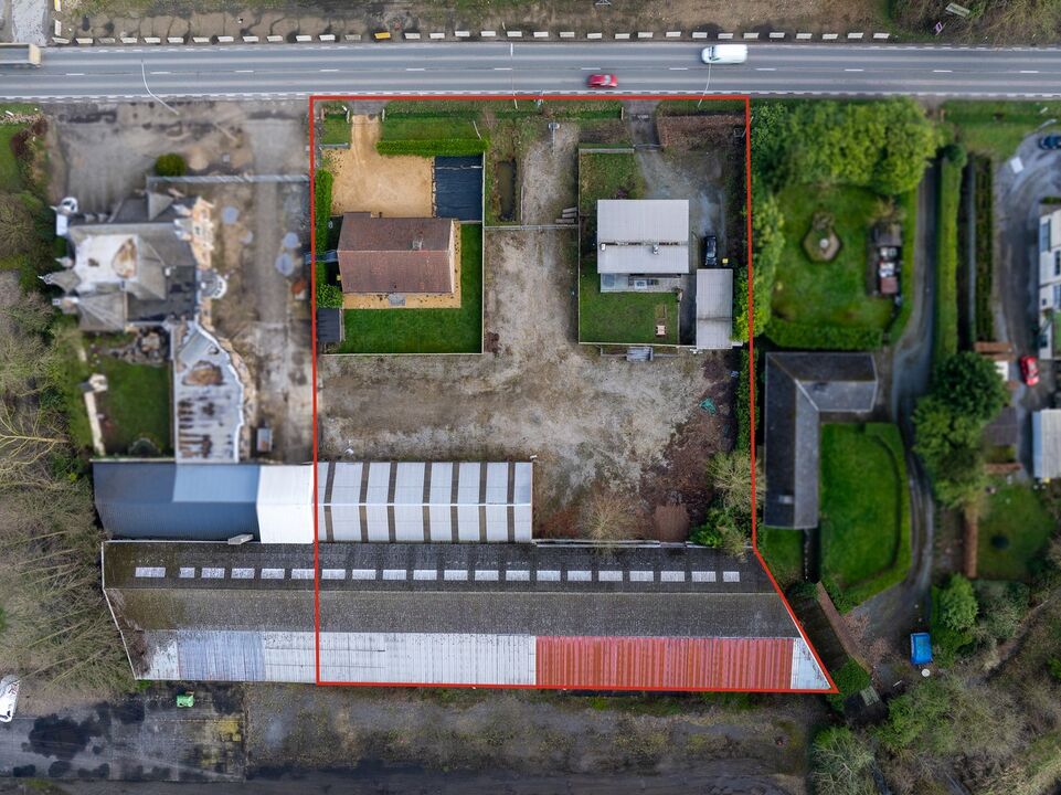 Projectgrond met bestaand magazijn en 2 woningen op 4701 m² foto 4