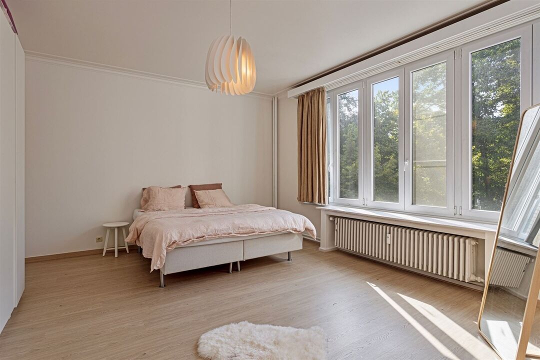  Uitzonderlijk gelegen ruim 3 slaapkamer appartement aan het Prins Albertpark. foto 14