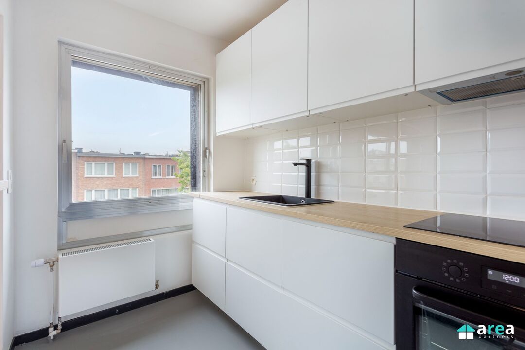 Prachtig  gerenoveerd appartement met 2 slpk foto 10