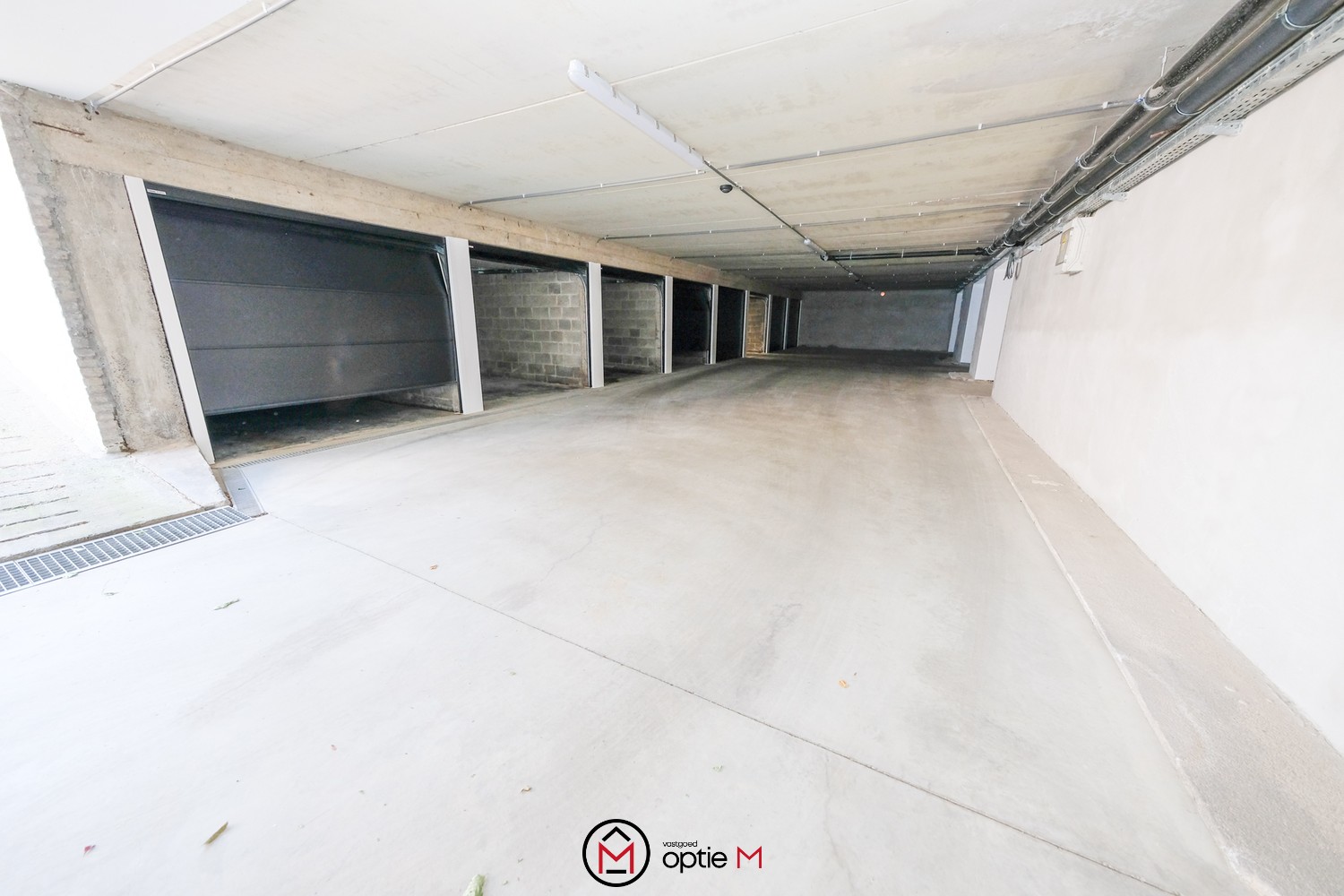 Ruime (60 m2) afgesloten garage/opslag te koop foto 13