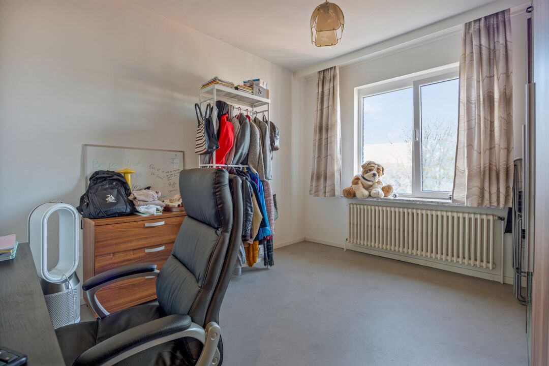 Charmant twee slaapkamer appartement met garagebox te Sint-Amandsberg foto 13