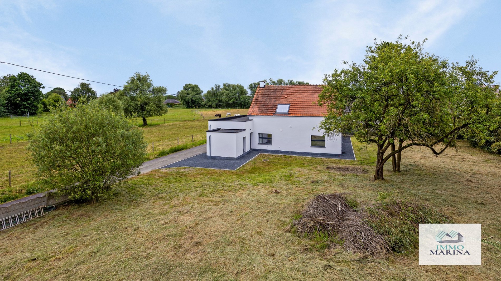 Gerenoveerde woning op ca 20a met zicht op velden te Begijnendijk.  foto 3