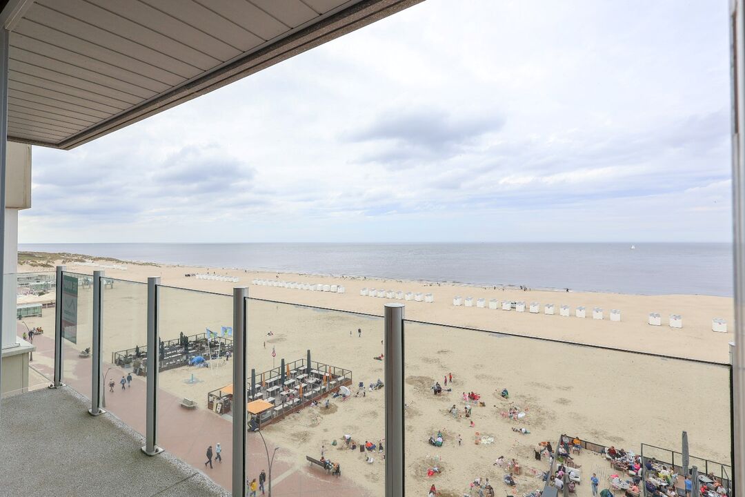 Prachtig appartement met frontaal zeezicht op de zeedijk Oostduinkerke foto 10