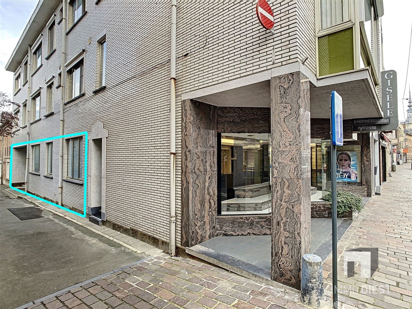 Gelijkvloerse kantoorruimte in centrum Diest, mogelijk om te bouwen tot appartement. foto 1