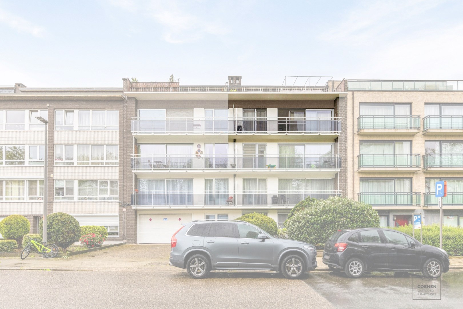 Ruim, lichtrijk appartement met 3 slpk's, + autostaanplaats, bew. opp. van ca. 100 m² op een centrale locatie te Deurne! foto 1