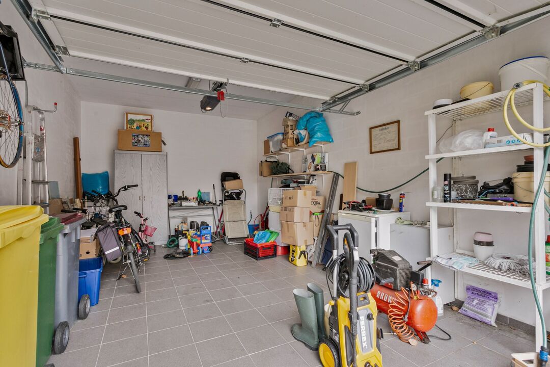 Instapklaar gelijkvloers appartement met 2 slpks en ruime garage in het centrum van Mol !  foto 14