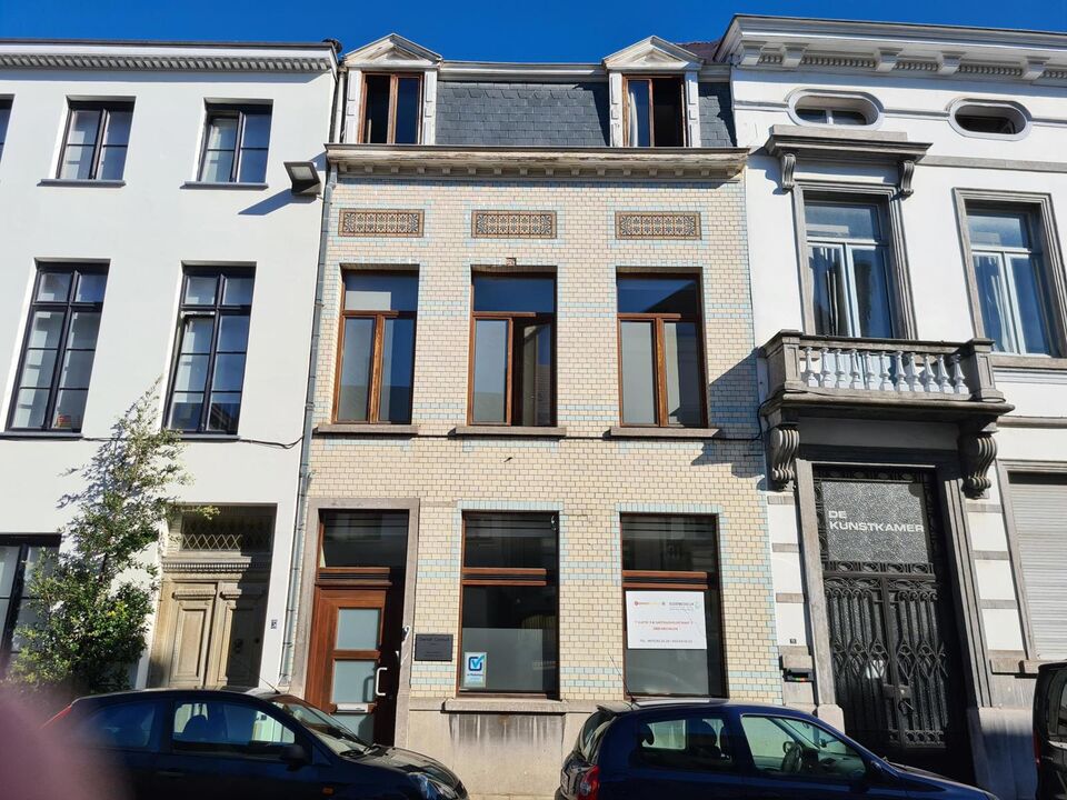 Huis met kantoorruimte te koop in Mechelen! foto 1