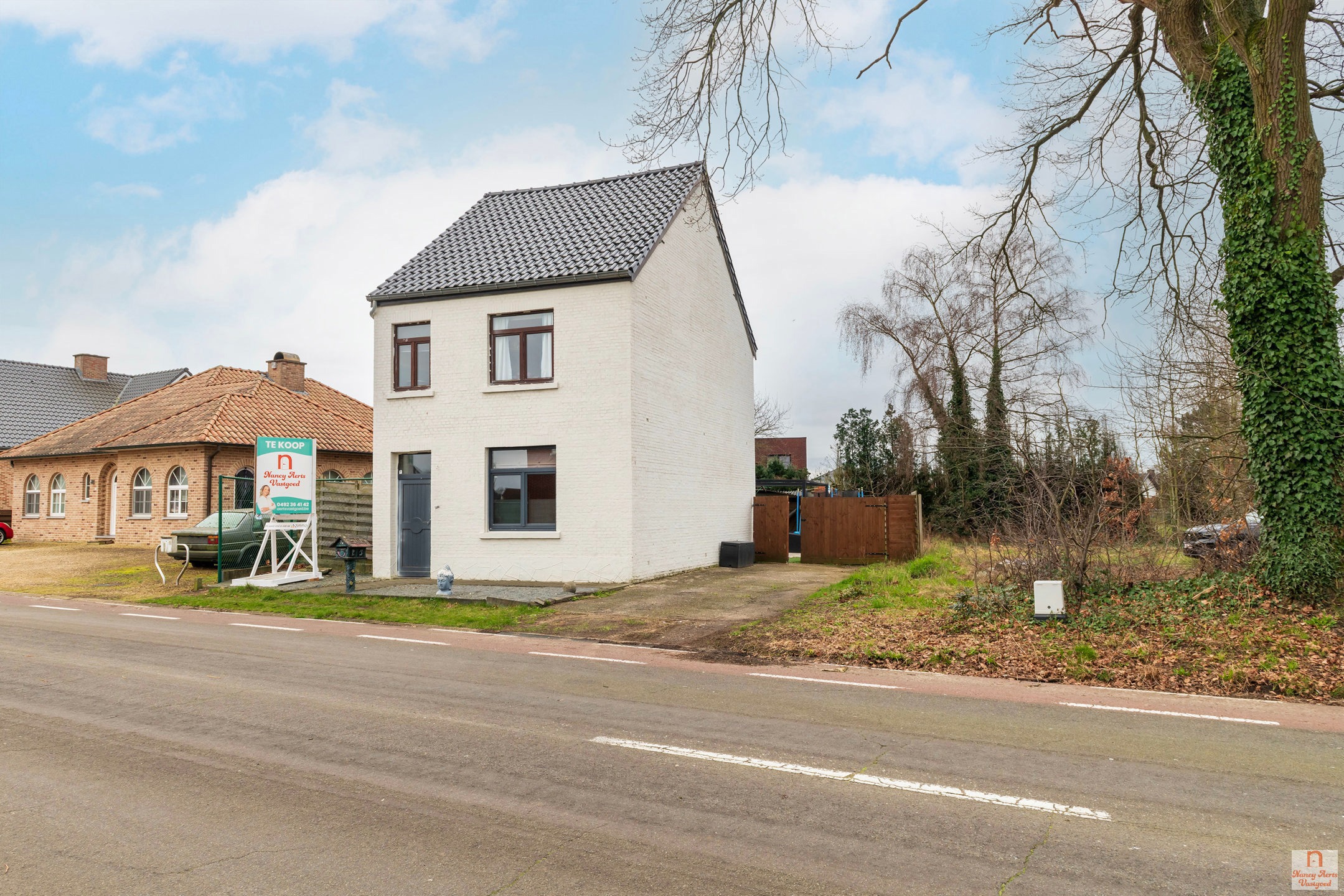 Te renoveren woning met potentieel in Heusden-Zolder foto 1