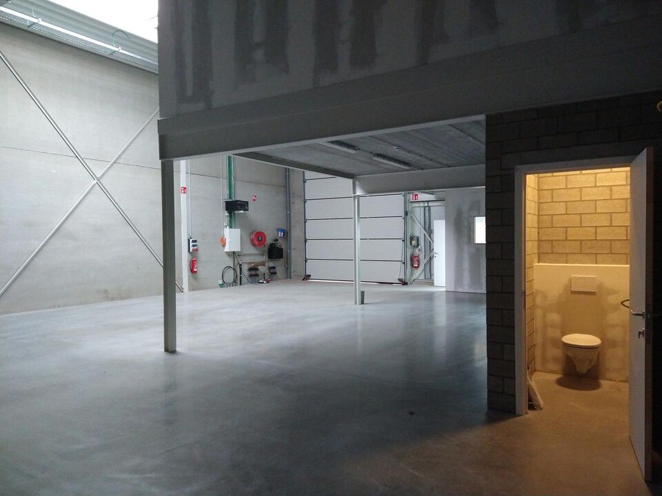 Nieuwbouw KMO-unit met twee autostaanplaatsen te Merksplas. foto 6