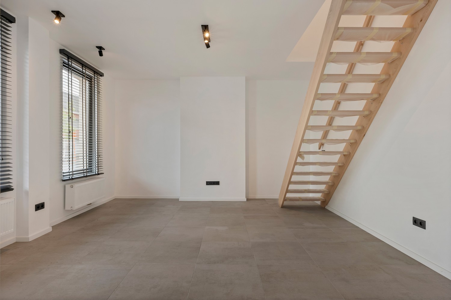 Ruime, mooi gerenoveerde woning met 3 slpkm foto 11