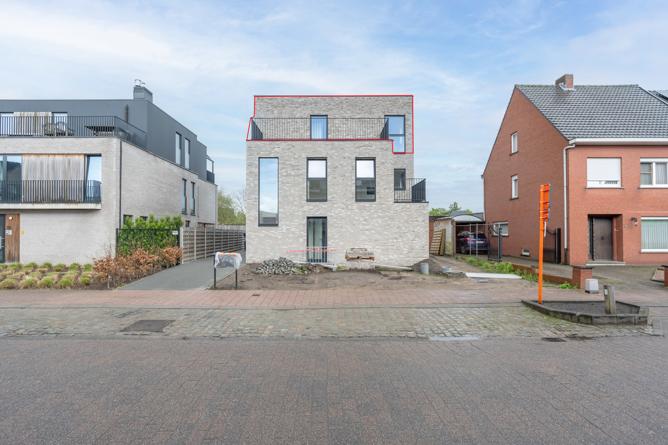 Nieuwbouw appartement met 1 slpk en carport te Vosselaar. foto 1