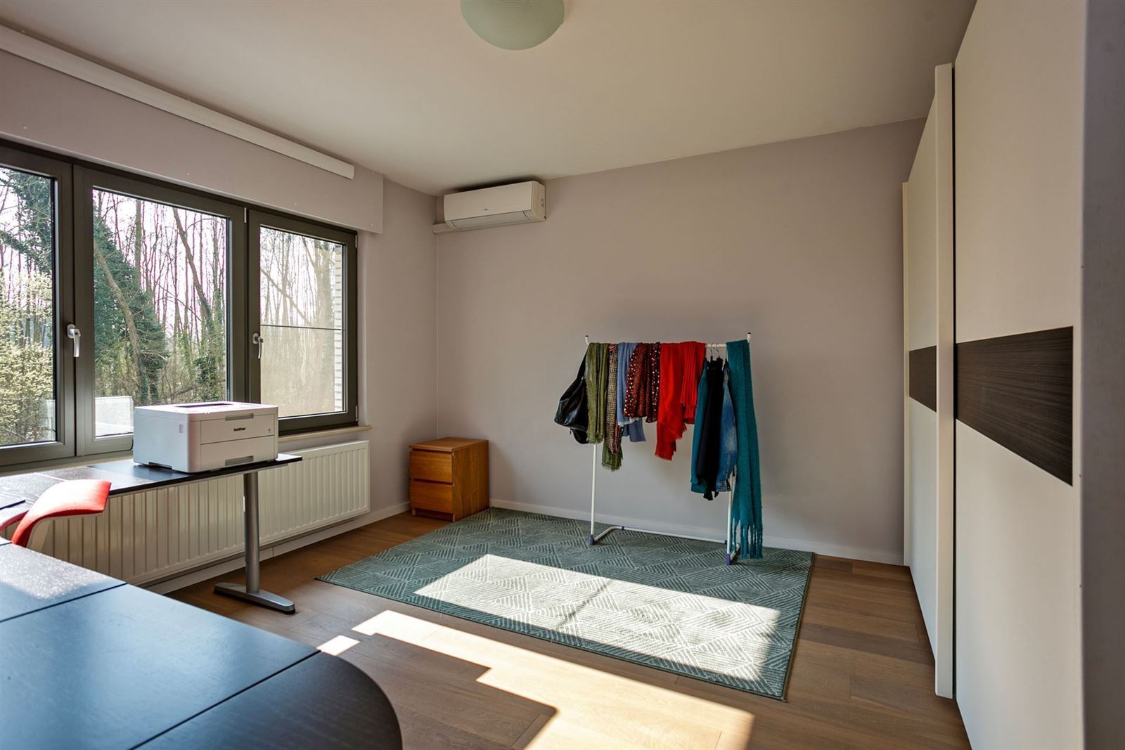 Instapklare bungalow TE KOOP in Vlezenbeek met 3 slaapkamers, tuin en dubbele garage foto 9
