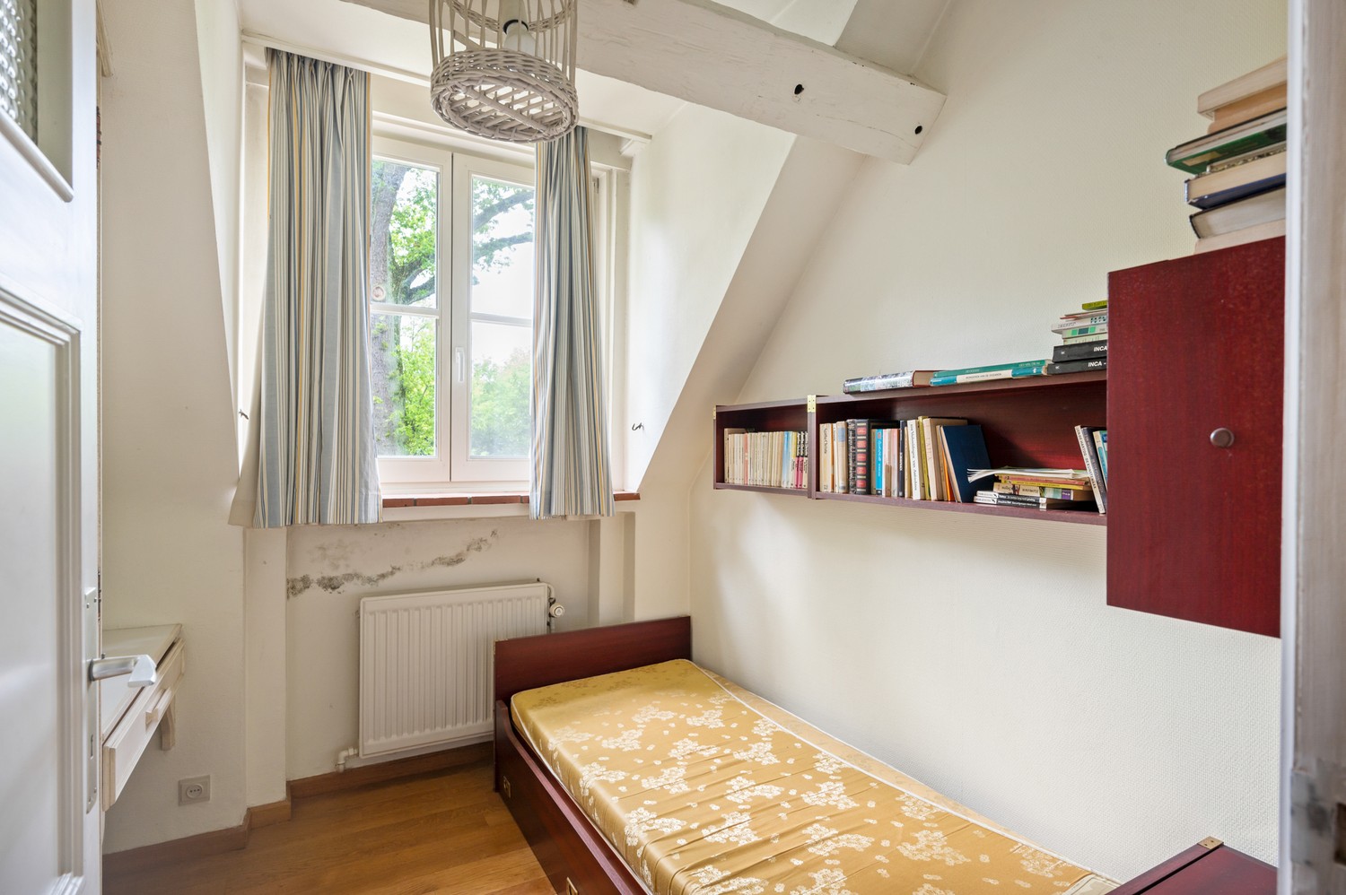 Charmante te renoveren villa met 4 slaapkamers op een bosrijk domein van 3.2 ha te Schoten! foto 24