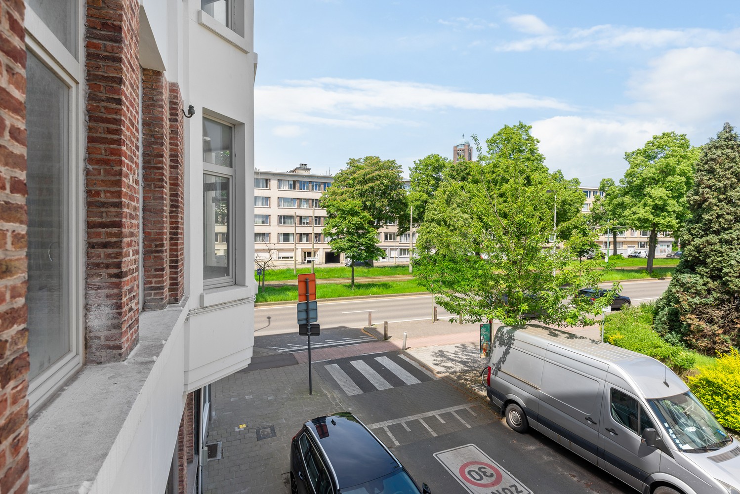 Prachtig gerenoveerd appartement met 2 slaapkamers in rustige straat te koop te Antwerpen foto 2