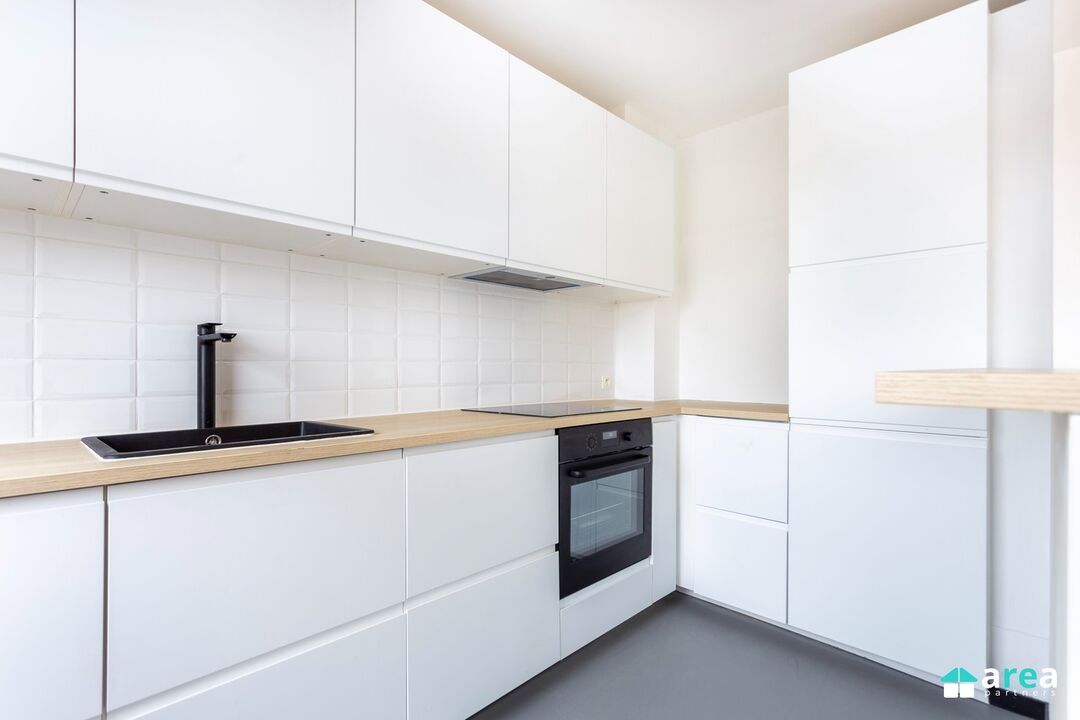 Prachtig  gerenoveerd appartement met 2 slpk foto 3