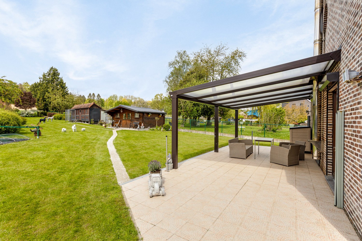 Gezellige bungalow met prachtige tuin gelegen in Huldenberg dichtbij diverse voorzieningen. foto 17