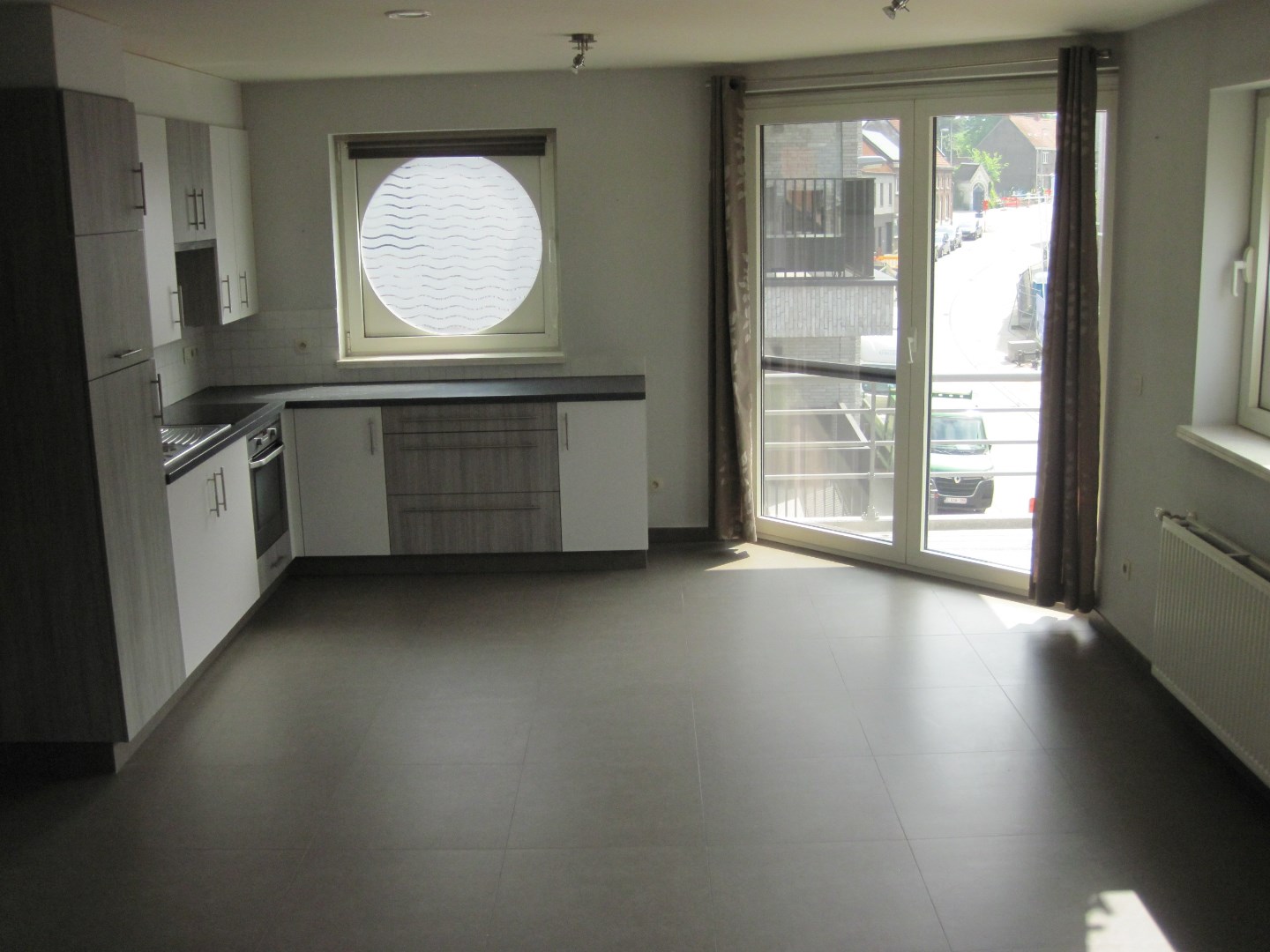 Lichtrijk appartement met ruim terras. Geen vaste kosten !   foto 5