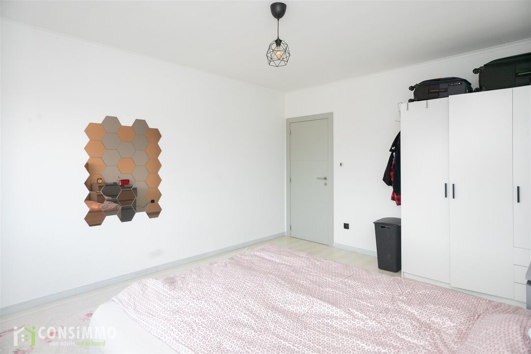 Instapklaar appartement met 2 slaapkamers in Genk! foto 11