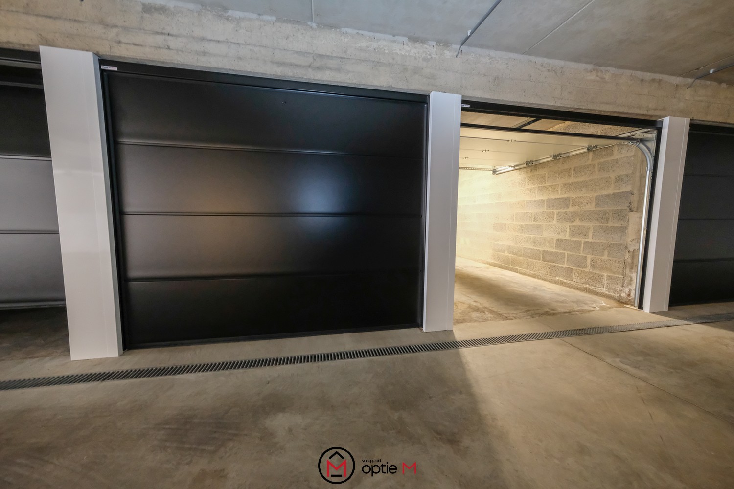 Ruime (60 m2) afgesloten garage/opslag te koop foto 10