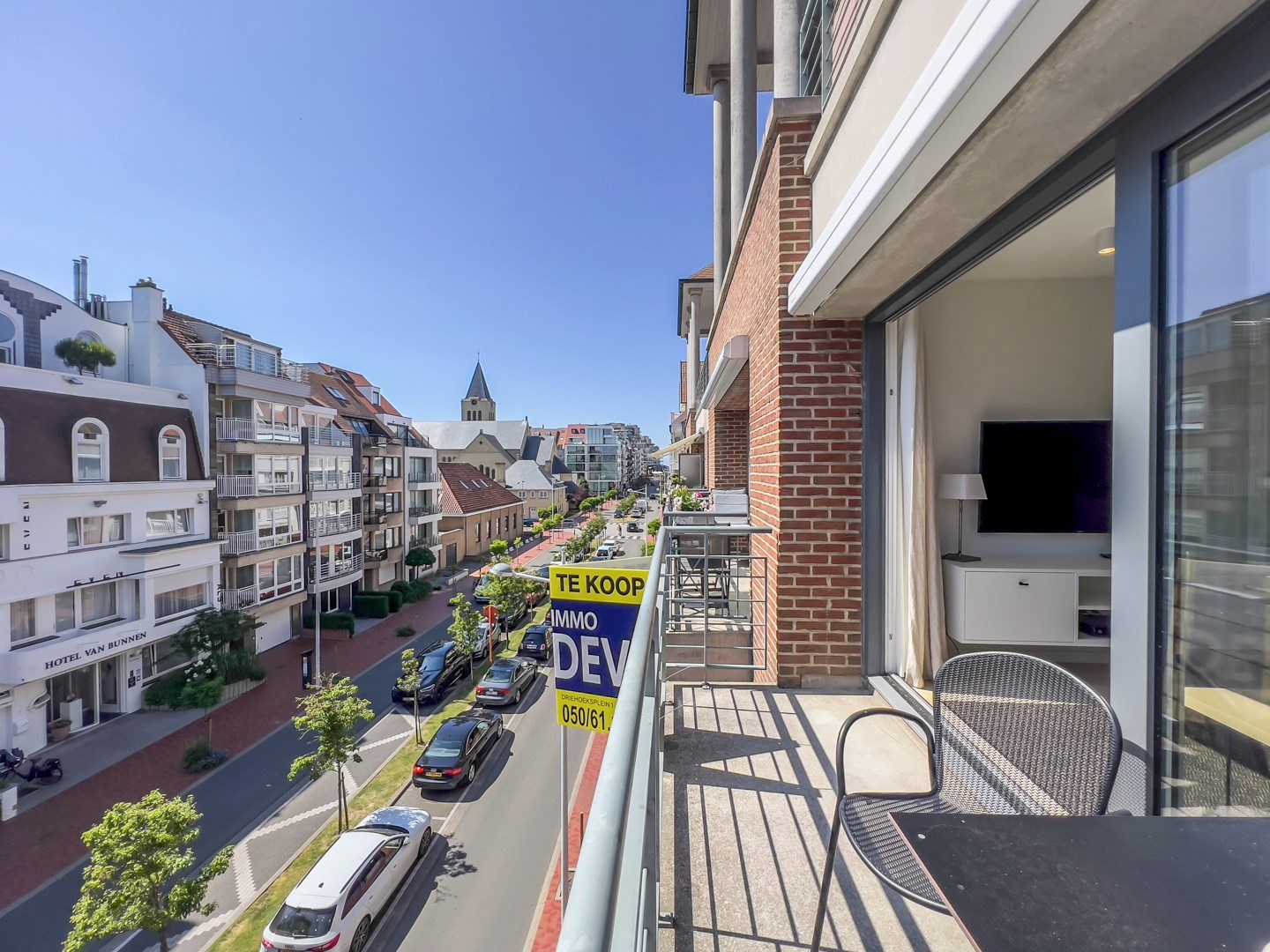  Aangenaam en zonnig appartement met terrassen, gelegen op de Van Bunnenlaan vlakbij de Dumortierlaan. foto 1