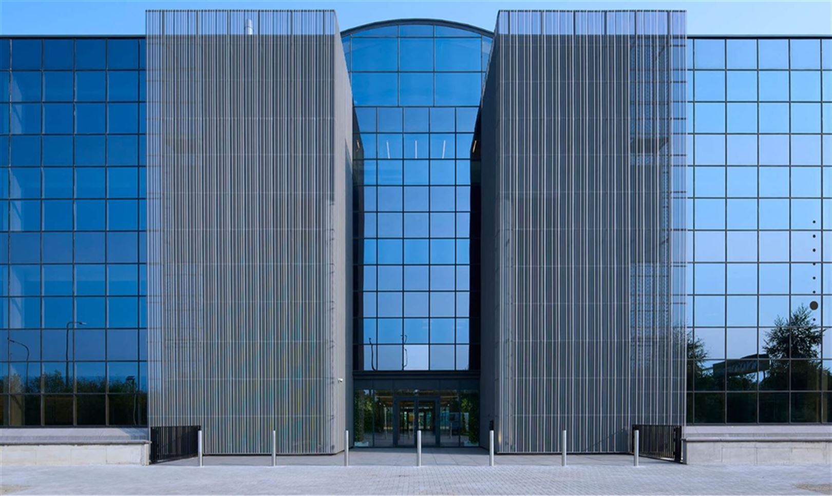 FALCON: Kantoorgebouw gelegen in Groot-Bijgaarden dat geniet van een uitzonderlijke visibiliteit vanaf de Ring van Brussel foto 2