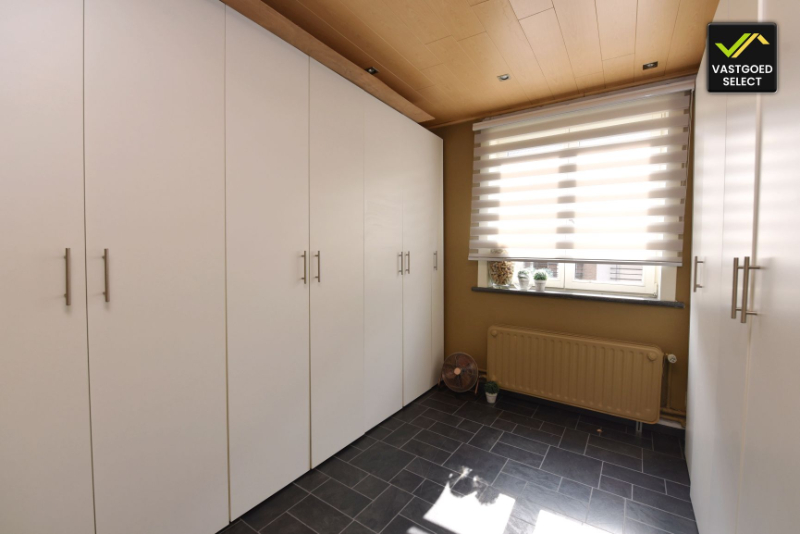 Te Koop ruime woning met 3 Slaapkamers in Lievegem foto 19
