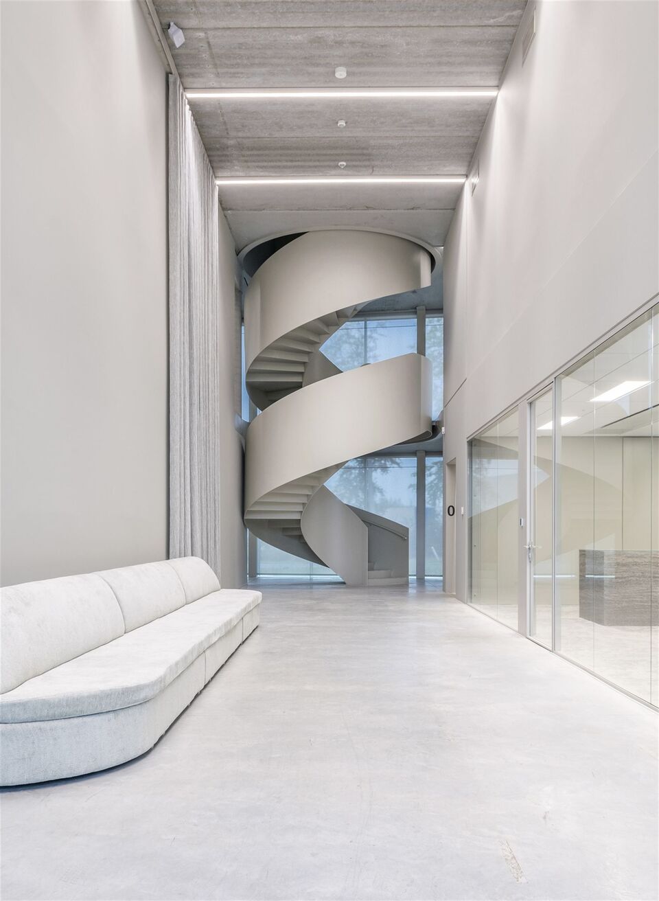 Unieke en duurzame BEN-kantoorruimte van 445m² op uitstekende locatie met grote visibiliteit foto 9