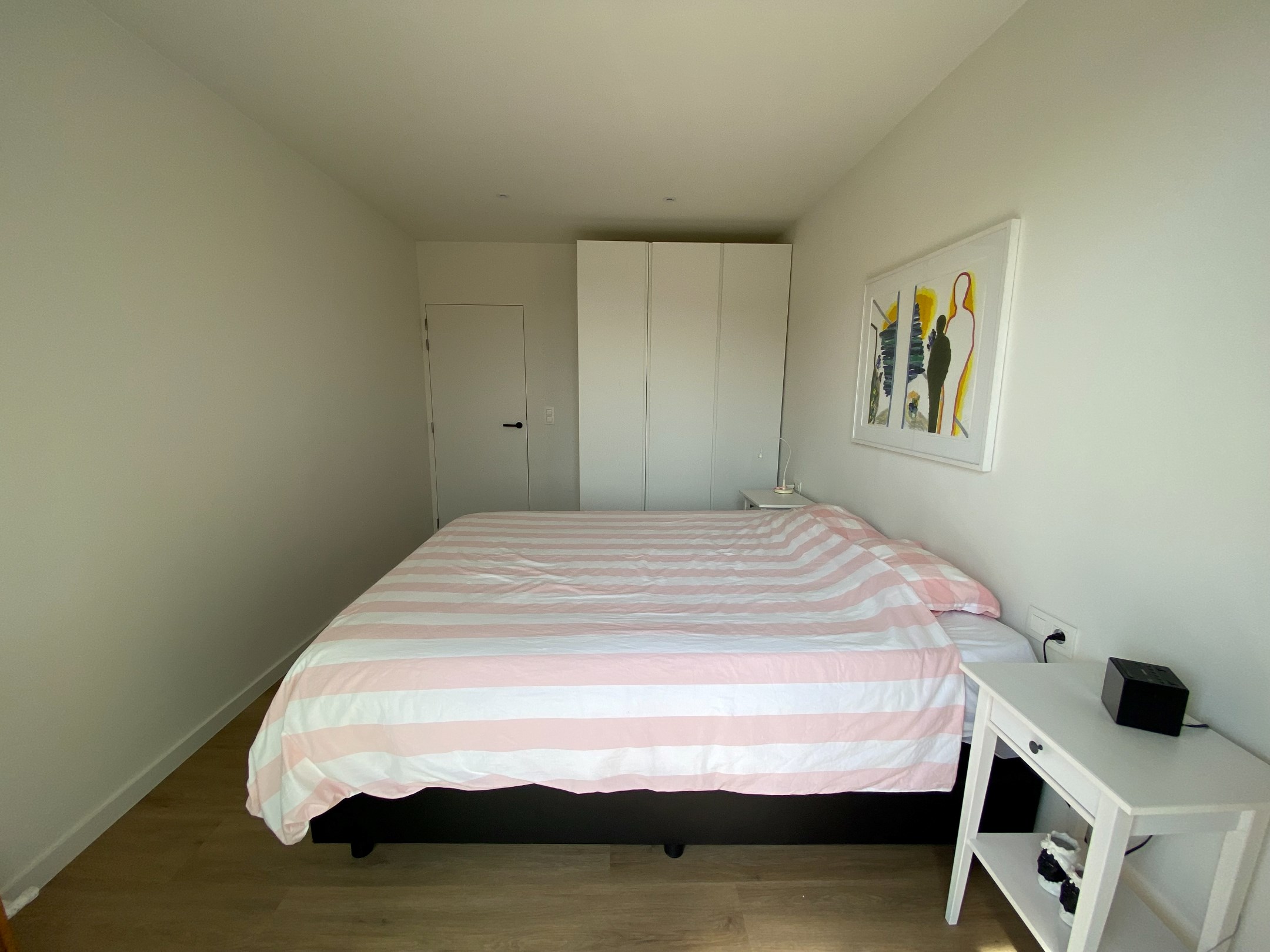 GEMEUBELD - Modern ingericht appartement met 2 volwaardige slaapkamers gelegen in de Lippenslaan. foto 15