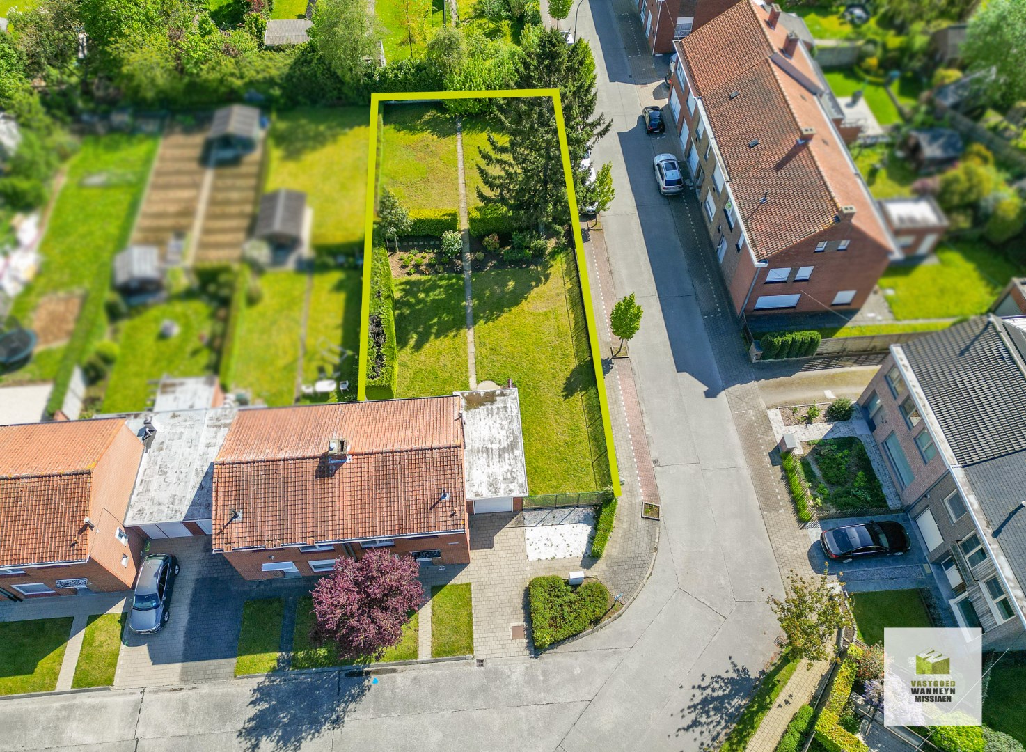Ruime hoekwoning met grote tuin, garage en 3 slaapkamers op centrale ligging te Roeselare foto 24