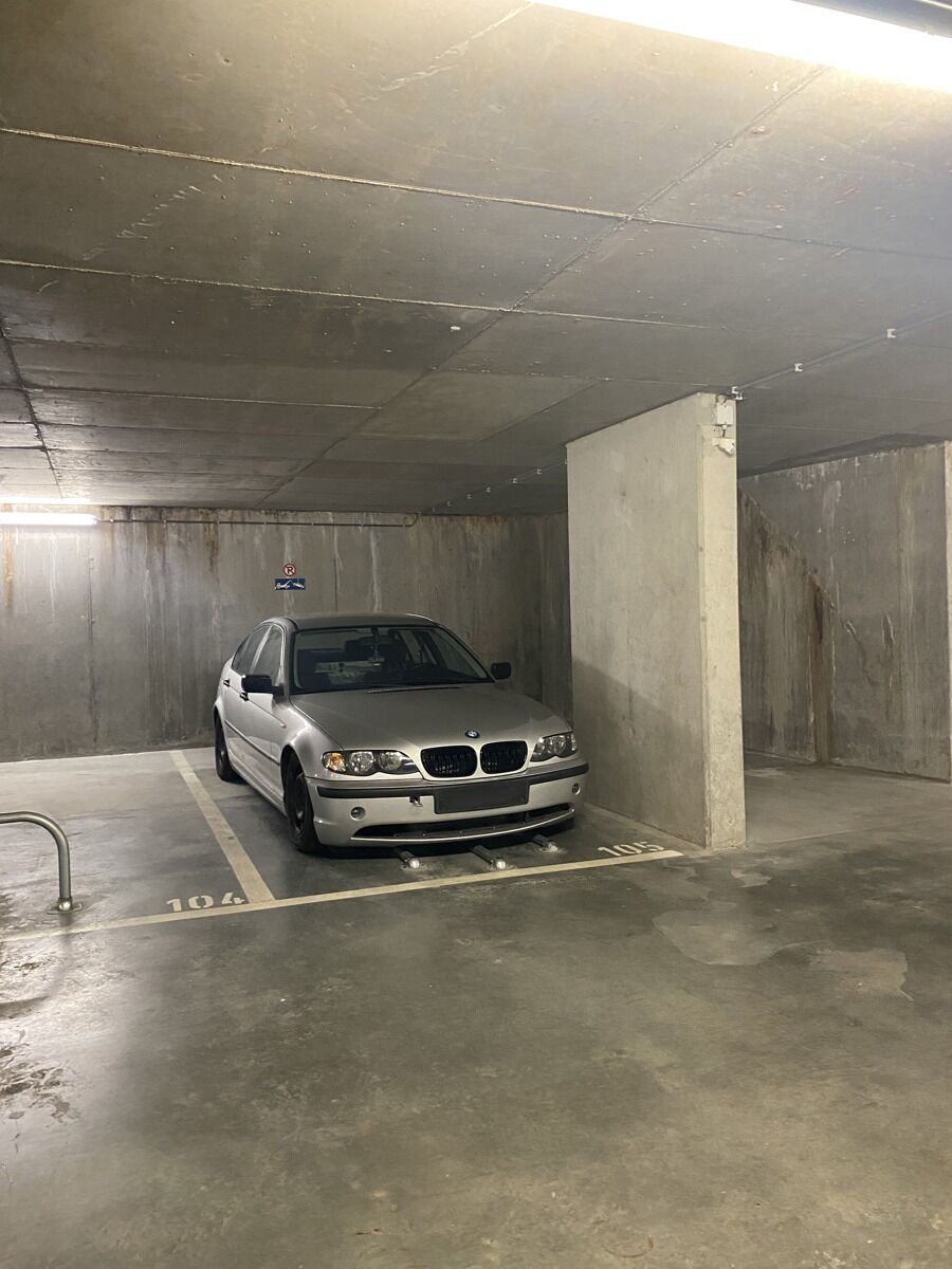 Autostaanplaats in recente ondergrondse garage te koop foto 4