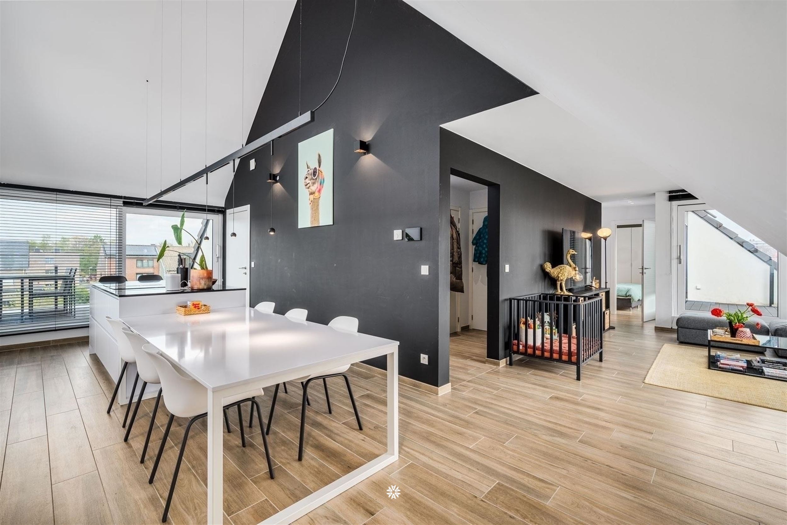 Sint-Niklaas - Luxe penthouse appartement met dubbele garage. foto 1