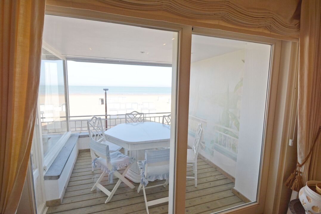 Appartement op de zeedijk met inpandig terras en mooi zeezicht foto 5