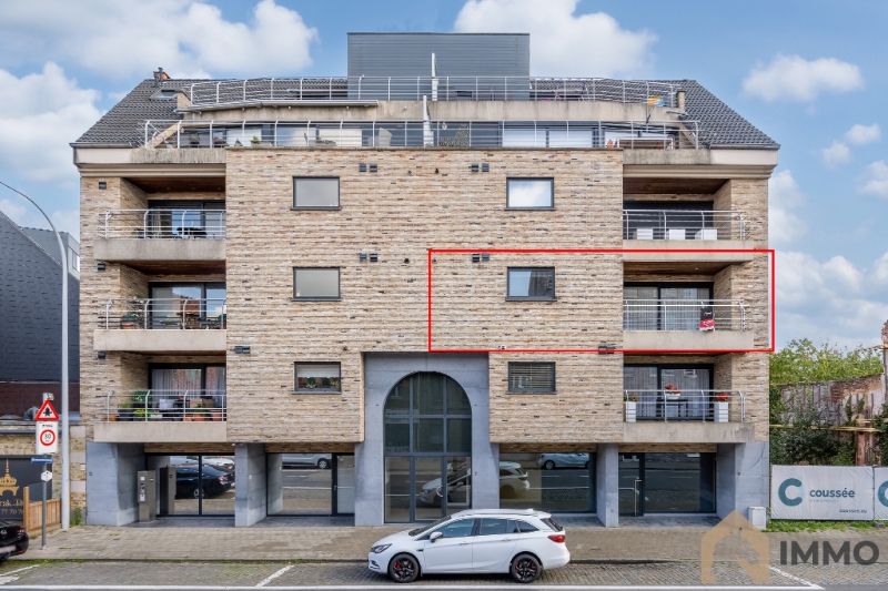 Te koop Roeselare : instapklaar appartement met 3 slpks, 2 terrassen foto 1
