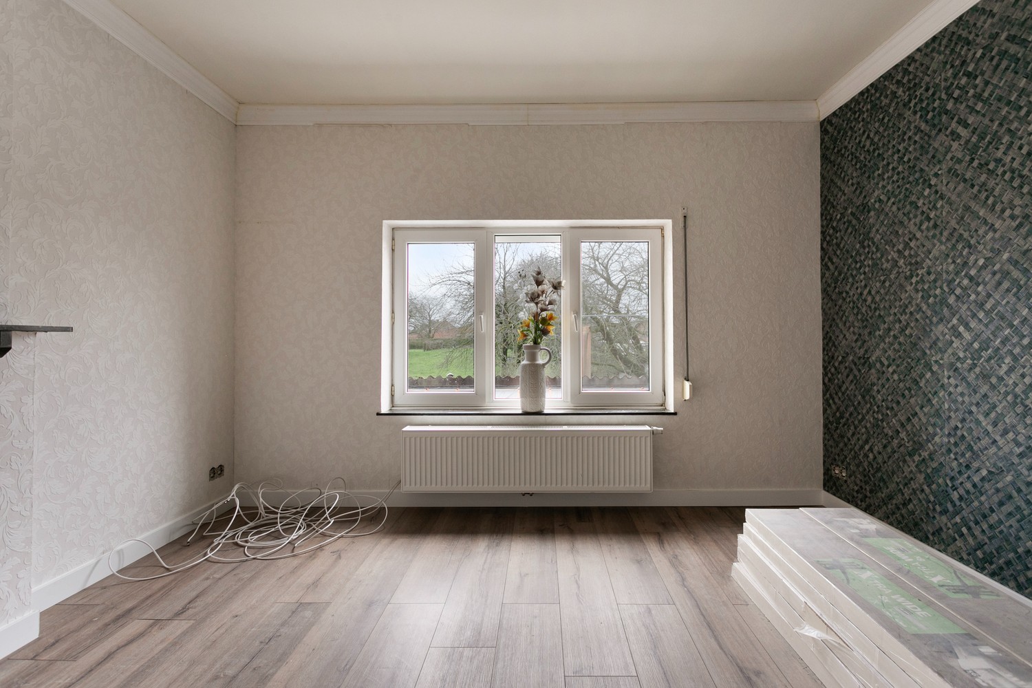Af te werken woning met vier slaapkamers op een perceel van 8 are te Veldwezelt/Lanaken foto 18