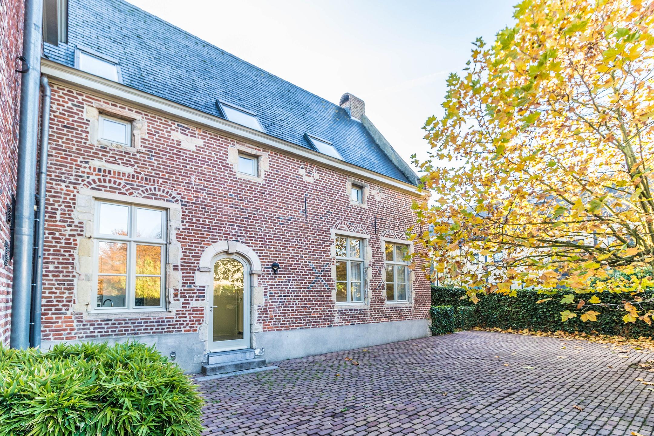 Prachtige, volledig gerenoveerde 3-gevel villa  foto 28