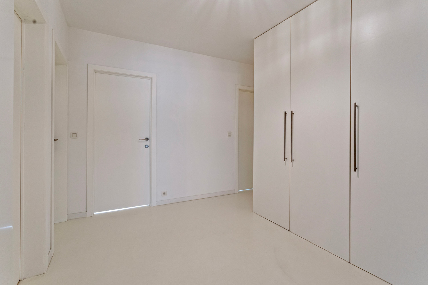 Instapklaar trendy appartement op wandelafstand van het Boekenberg Park met 3 slks, ruim terras en garagebox! foto 18