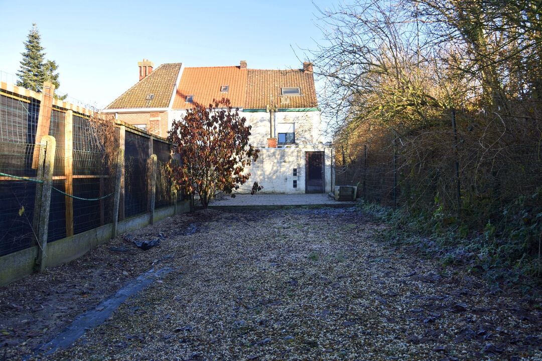HOB met tuin en vlotte bereikbaarheid te koop in Kortrijk foto 14