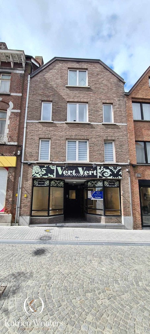 Handelsgelijkvloers op commerciële TOP-locatie in hartje Sint-Truiden foto 11