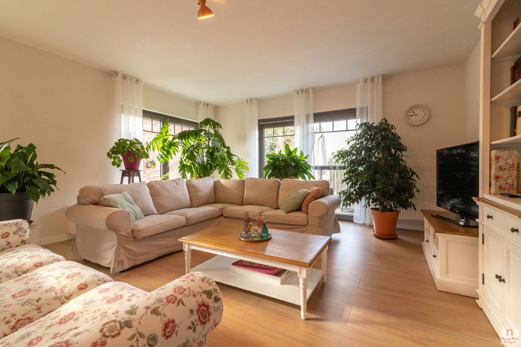Stijlvol gelijkvloers appartement met zonnige tuin in Leopoldsburg foto 3