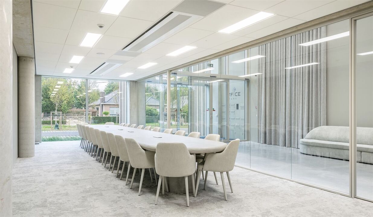 Unieke en duurzame BEN-kantoorruimte van 445m² op uitstekende locatie met grote visibiliteit foto 6