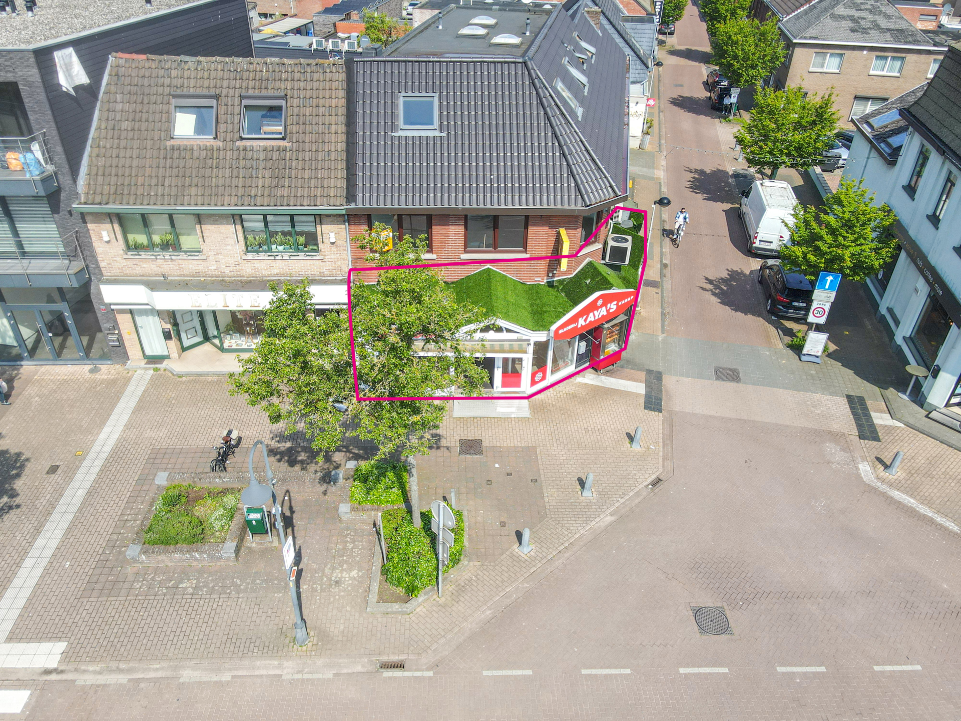 Mooi handelspand op zichtlocatie in het centrum van Heusden! foto 2