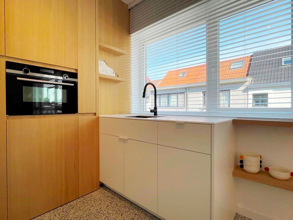 Gerenoveerd zonnig appartement met 2 ruime slaapkamers nabij centrum Gent. foto 5