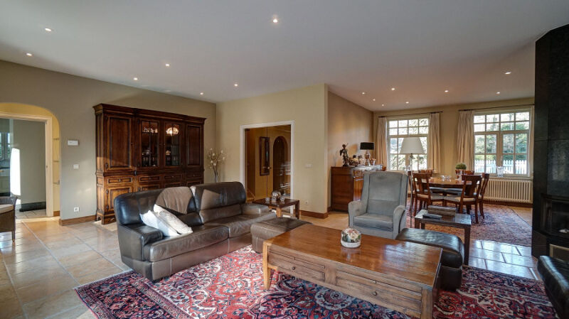 Stijlvolle luxe villa 240m² in cottage stijl + 60m² bijgebouw-garages op 20 are foto 4