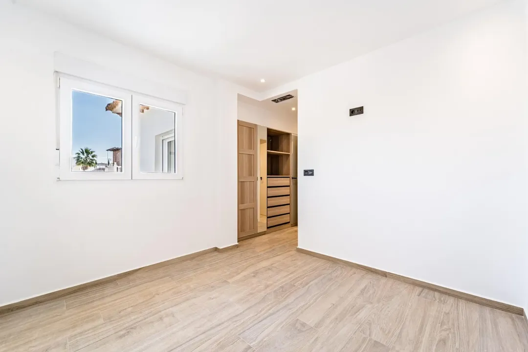 Moderne nieuwbouw villa op wandelafstand van het strand in La Zenia foto 26