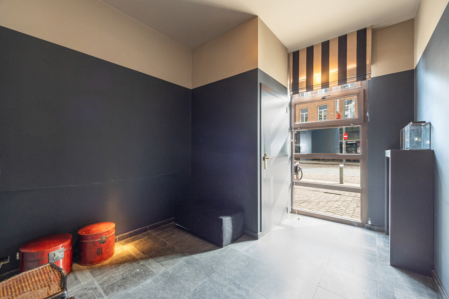 Gelijkvloers appartement  101m² met buitenruimte 20m² en ruime kelder op toplocatie aan het Mechelseplein in hartje Antwerpen foto 21