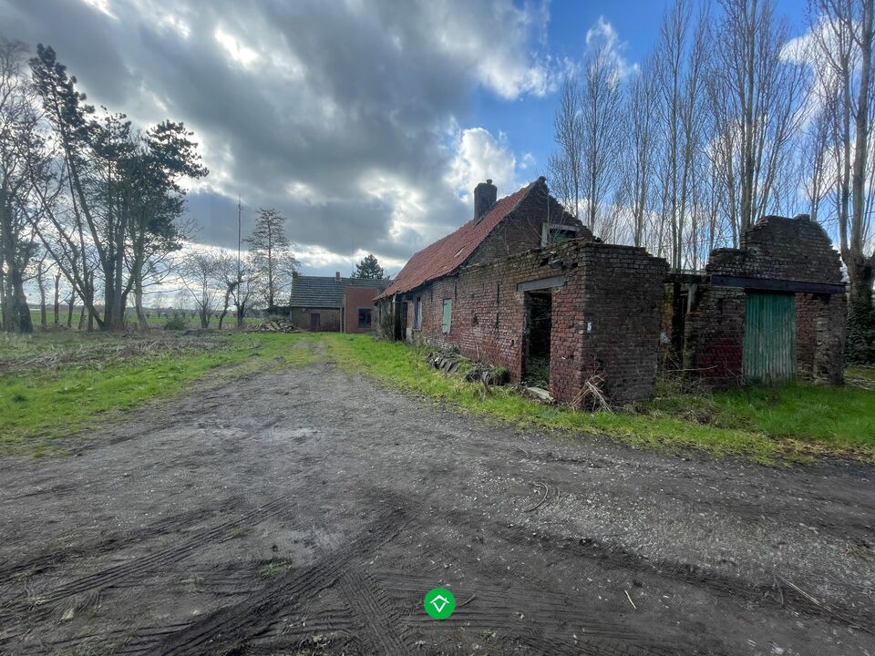 Uniek gelegen grond/hoeve op 2690 m² te Gits foto 6